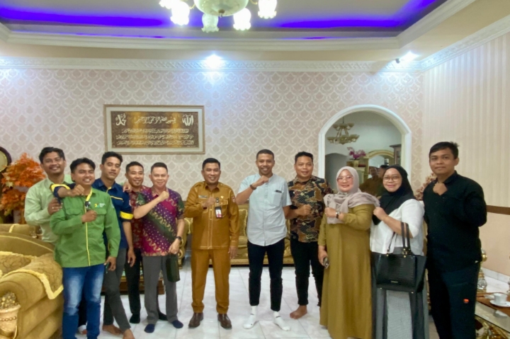 Para Perangkat Desa Se-Kabupaten Gorontalo Temui Pj. Sekda Haris Tome